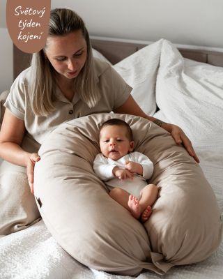 Naše kojicí polštáře mají patentky na dvou místech, díky kterým je můžete snadno sepnout a proměnit v měkký pelíšek pro...